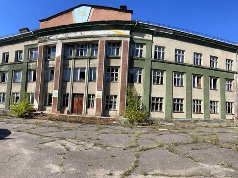 коммерческая по адресу Івасюка, 4