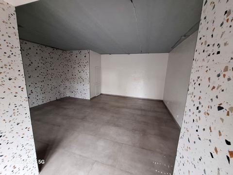 комерційна за адресою Петра Болбочана вул. (Городовікова), 3/2