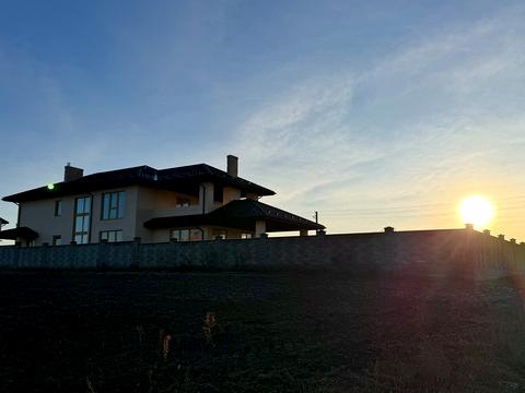 будинок за адресою Сонячна вул., 1