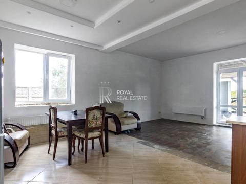 будинок за адресою Вишнева