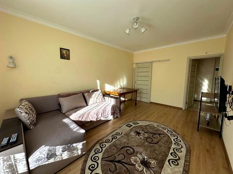 квартира за адресою Залізнична вул., 11