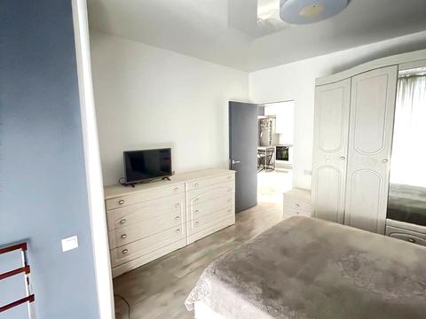 квартира за адресою Полковника Гуляєва просп. (Маршала Жукова), 111