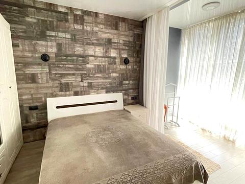 квартира за адресою Полковника Гуляєва просп. (Маршала Жукова), 111