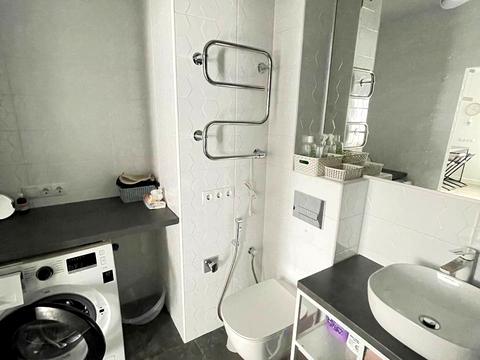 квартира за адресою Полковника Гуляєва просп. (Маршала Жукова), 111