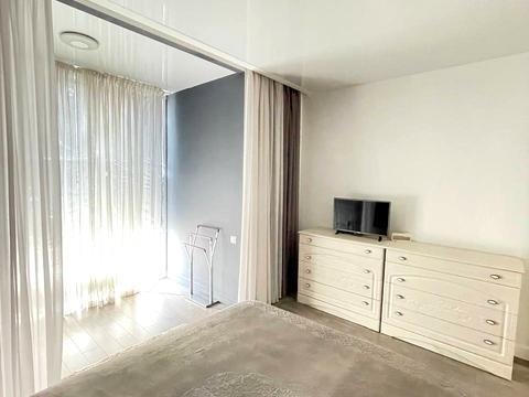 квартира за адресою Полковника Гуляєва просп. (Маршала Жукова), 111