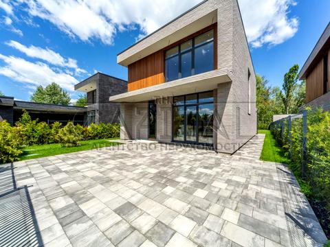 будинок за адресою вул. Ганни Ярославни