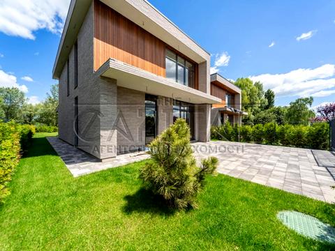 будинок за адресою вул. Ганни Ярославни