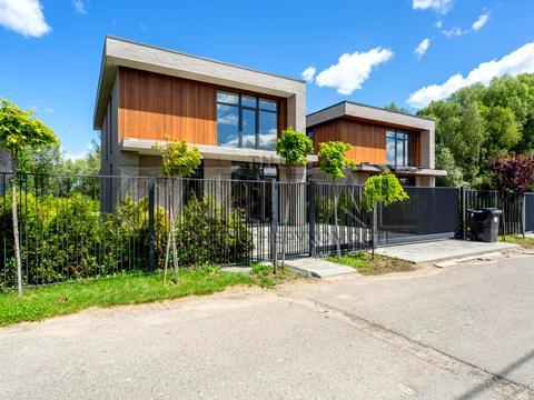 будинок за адресою вул. Ганни Ярославни