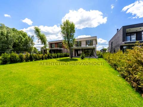 будинок за адресою вул. Ганни Ярославни