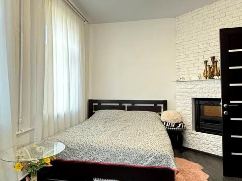 дом по адресу Парижской Коммуны ул., 11