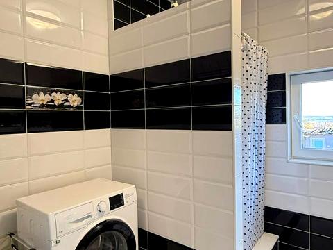 дом по адресу Парижской Коммуны ул., 11