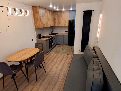 квартира за адресою Залізнична вул., 9А