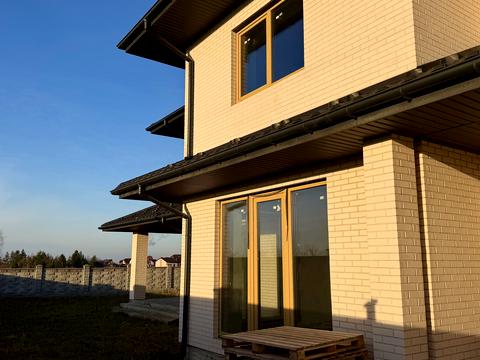 будинок за адресою Сонячна, 1д