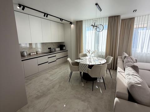 квартира за адресою Новояворівськ, Михайла Вербицького вул., 12