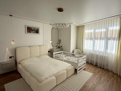 квартира за адресою Новояворівськ, Михайла Вербицького вул., 12