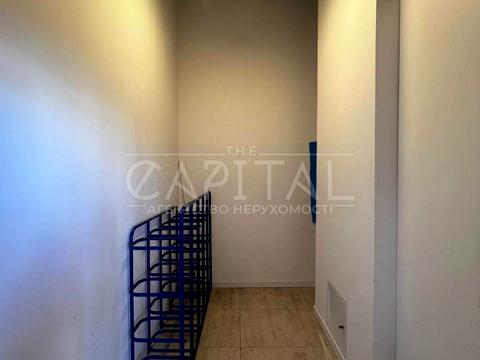 комерційна за адресою Київ, Лаврська вул. (Січневого Повстання), 3