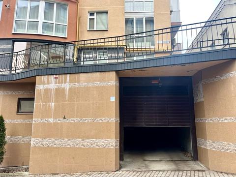 паркоместо по адресу Семьи Барвинских ул., 2