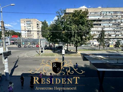 комерційна за адресою Дніпро, Олександра Поля просп. (Кірова), 8-А