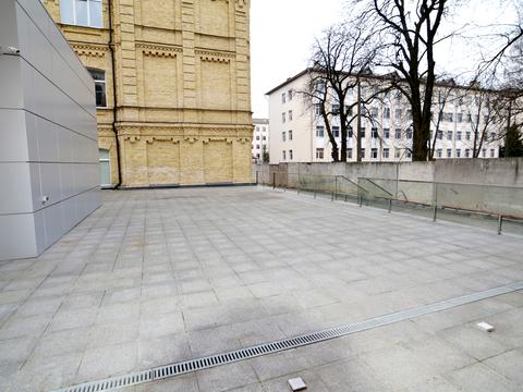 комерційна за адресою Митрофана Довнар-Запольського вул., 7А