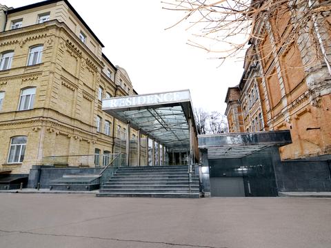 комерційна за адресою Митрофана Довнар-Запольського вул., 7А