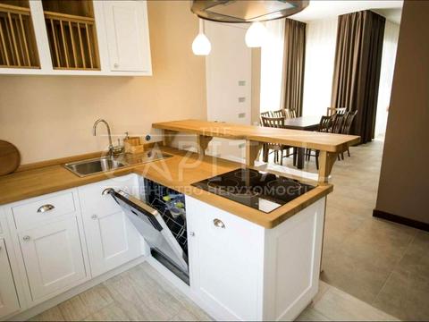 дом по адресу вул. Виноградна