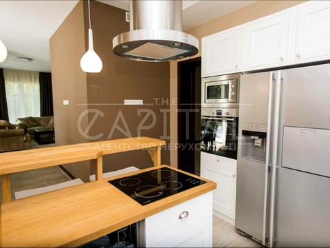 дом по адресу вул. Виноградна