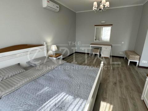 дом по адресу вул. Виноградна