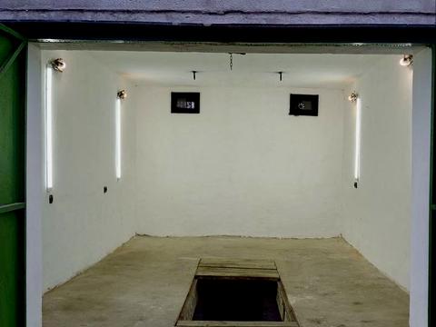 паркомісце за адресою Конюшинна вул., 5