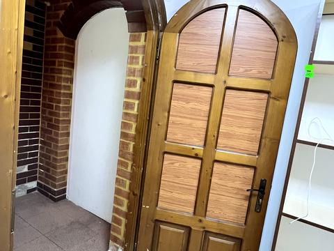 комерційна за адресою Торговиця вул., 26