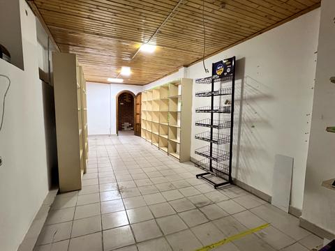 комерційна за адресою Торговиця вул., 26