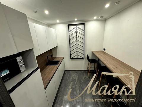 комерційна за адресою Кловський узвіз (Кловський), 7a