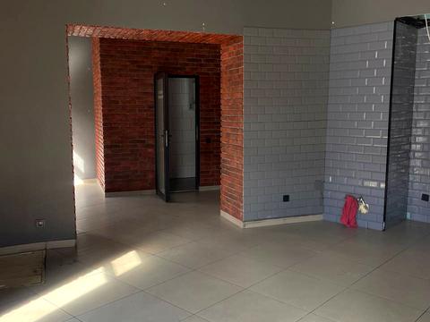 комерційна за адресою Волинська вул., 1