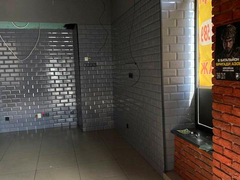 комерційна за адресою Волинська вул., 1