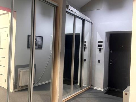 комерційна за адресою Воздвиженська вул., 22