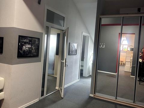 комерційна за адресою Воздвиженська вул., 22