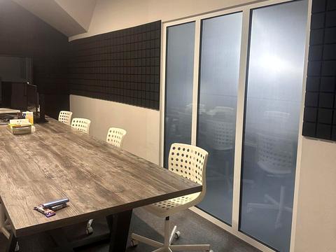 комерційна за адресою Воздвиженська вул., 22