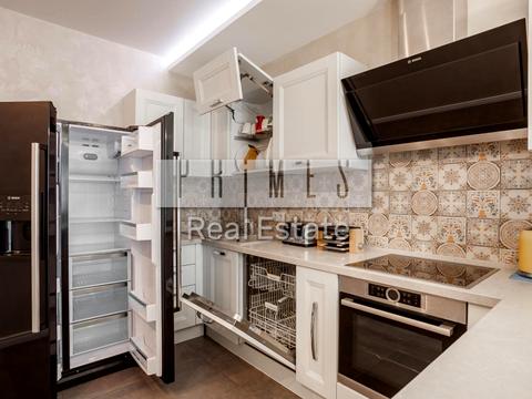 квартира за адресою Андрія Верхогляда вул. (Михайла Драгомирова), 11