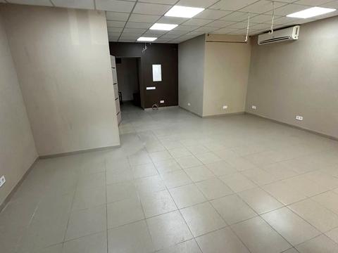 комерційна за адресою Університетська вул., 2Л