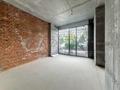 комерційна за адресою Дегтярівська вул., 17-19