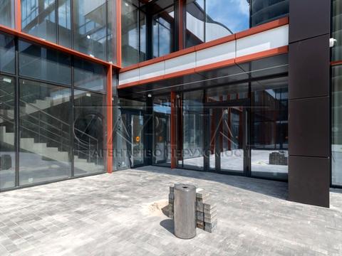 комерційна за адресою Дегтярівська вул., 17-19