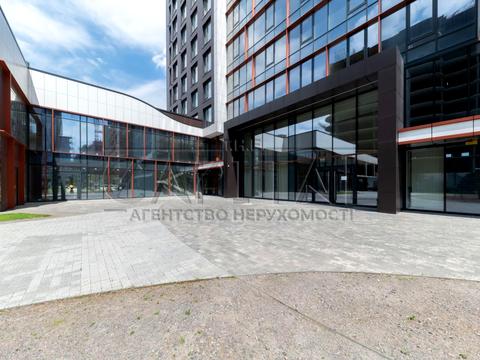 комерційна за адресою Дегтярівська вул., 17-19