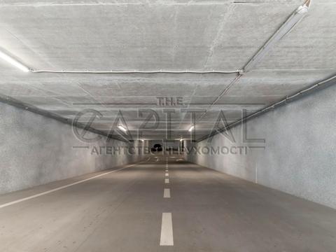 комерційна за адресою Дегтярівська вул., 17-19