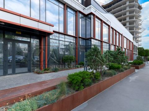 комерційна за адресою Дегтярівська вул., 17-19