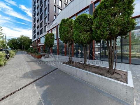 комерційна за адресою Дегтярівська вул., 17-19