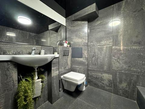 комерційна за адресою Миколи Бажана просп., 16