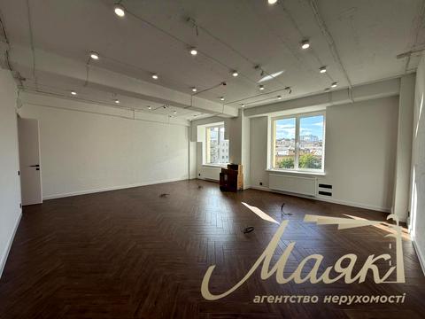 комерційна за адресою Хрещатик вул. (Kreschatic), 16