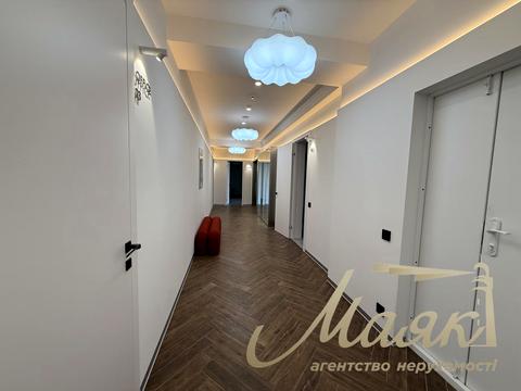 комерційна за адресою Хрещатик вул. (Kreschatic), 16