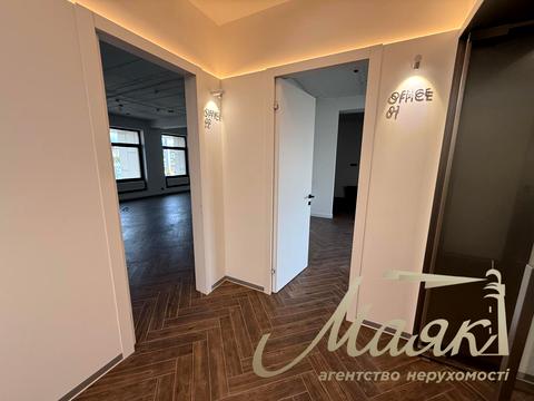 комерційна за адресою Хрещатик вул. (Kreschatic), 16