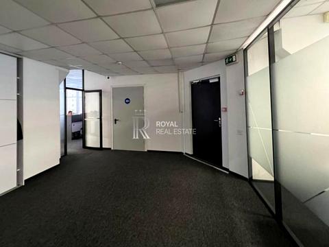 комерційна за адресою Київ, Дегтярівська вул., 52