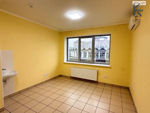 комерційна за адресою Староміська вул., 35